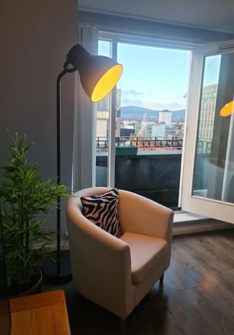 City Centre Top Floor Apartment In Belfast City Centre Exterior photo